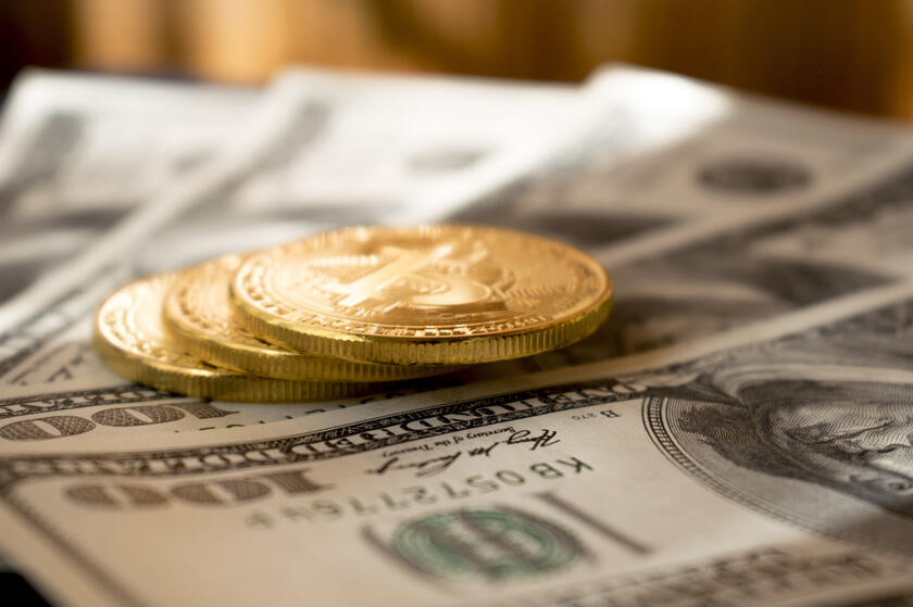 2 Reasons Why You Should Consider Dollar-Cost Averaging