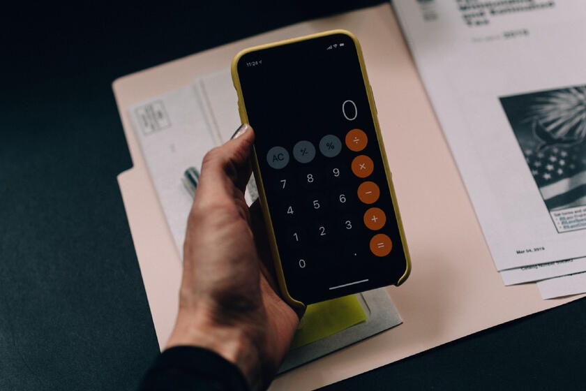 A Quick Overview of 5 Categories to Assist You in Establishing a Monthly Budget