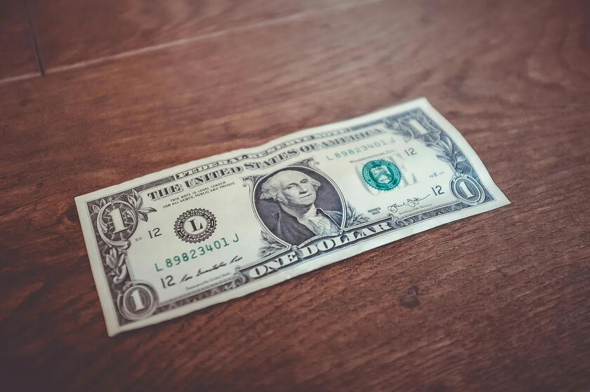 The Power of Compound Interest: Growing Your Wealth Over Time