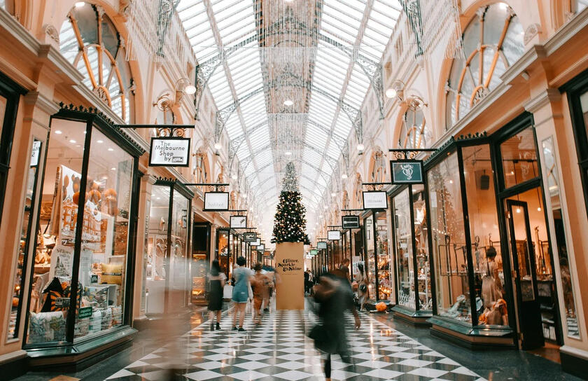 The Ultimate Guide to Credit Card Perks for Holiday Shoppers