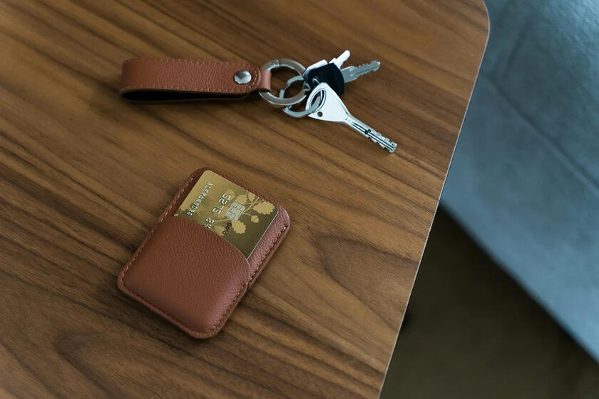 Smart Ways to Use Credit Cards Without Falling Into Debt