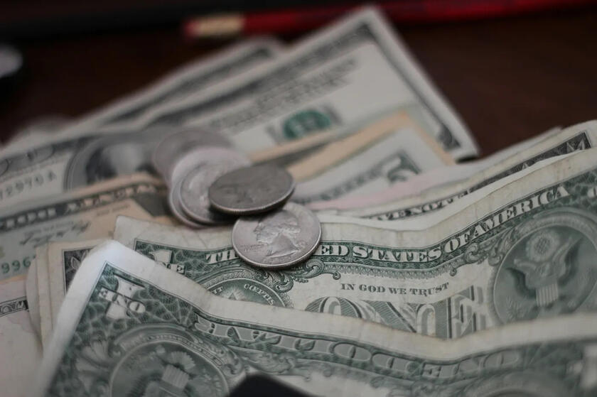 Dollar Cost Averaging: How Steady Investing Beats Trying to Time It